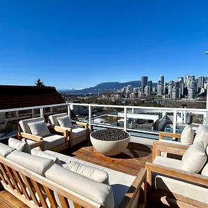 https://stunning-views-penthouse-suite.vancouver-hotels-bc.net